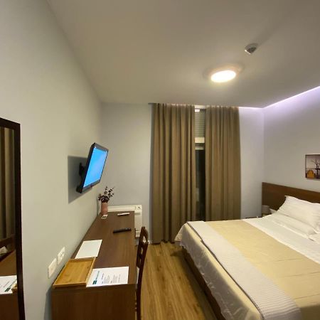 In Center Hotel Tirana Kültér fotó