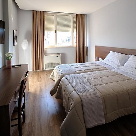 In Center Hotel Tirana Kültér fotó