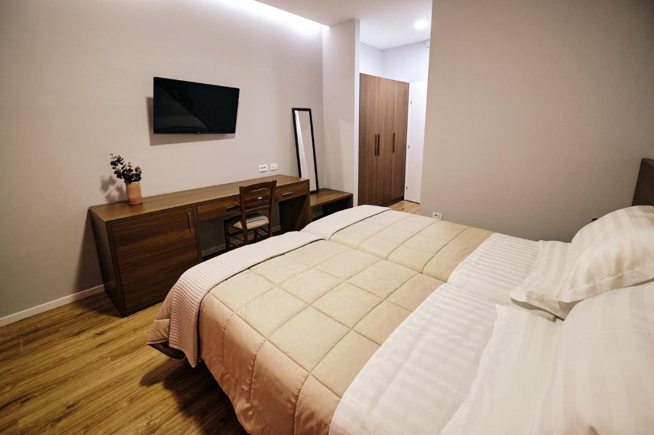 In Center Hotel Tirana Kültér fotó
